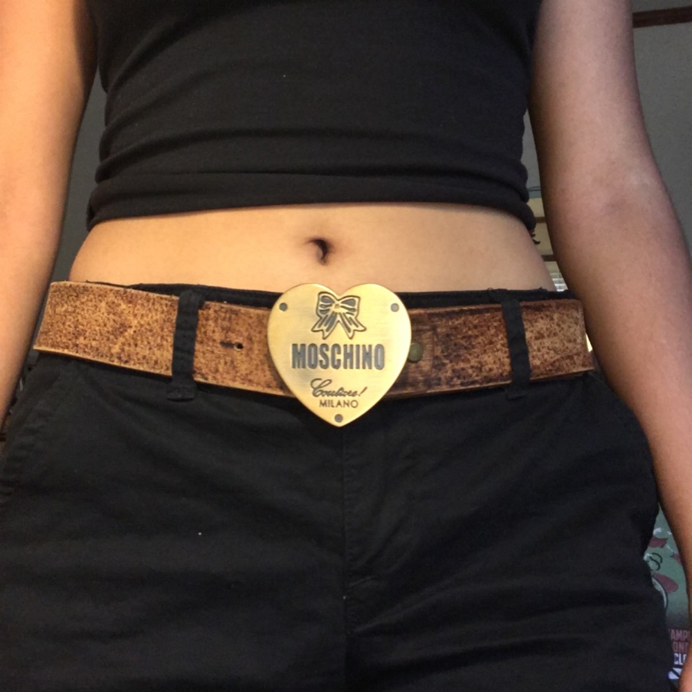 moschino heart buckle belt